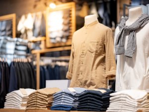 Egy kiskereskedo alma valora valik Hogyan segitett a Verotex-97 Kft. hasznaltruha nagyker egy uj butik megnyitasaban - verotex.hu