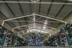 Amikor számít az időzítés – miért kulcskérdés a gyors reakció a használtruha nagyker részéről - verotex.hu