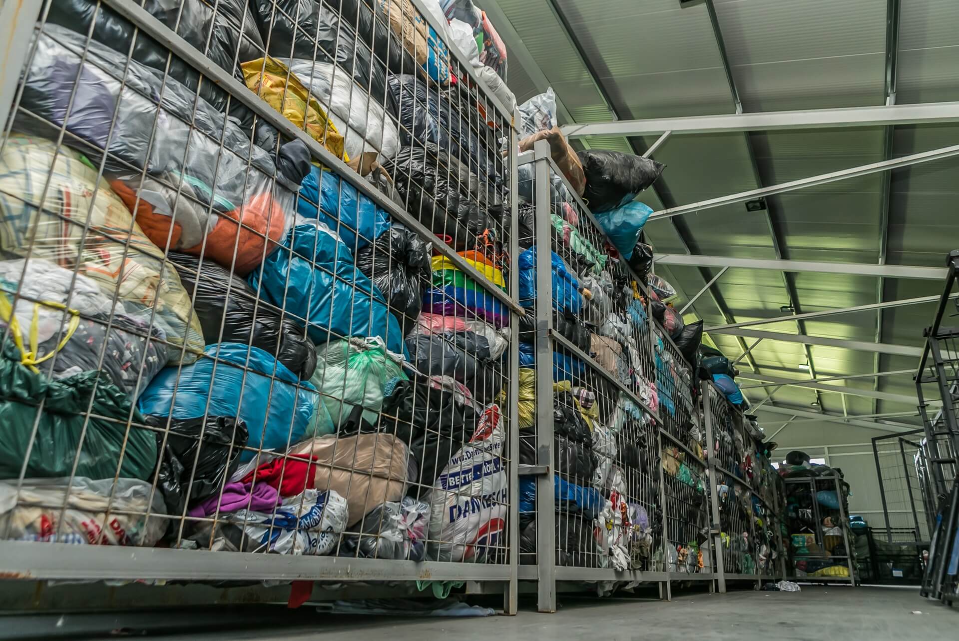 Egy bálás ruha története a válogatástól a próbafülkéig - verotex.hu