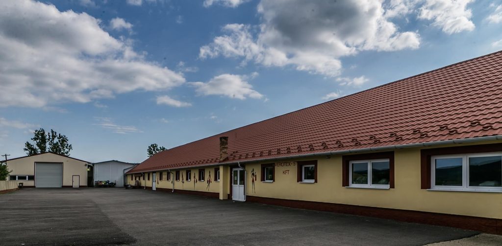 Hogyan segít a használtruha nagyker a szezonális tervezésben Egy beszélgetés a raktárban - verotex.hu